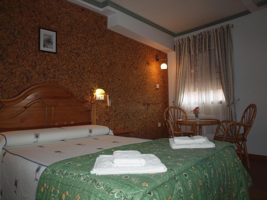 Hostal Yuste Гарганта-ла-Олья Экстерьер фото