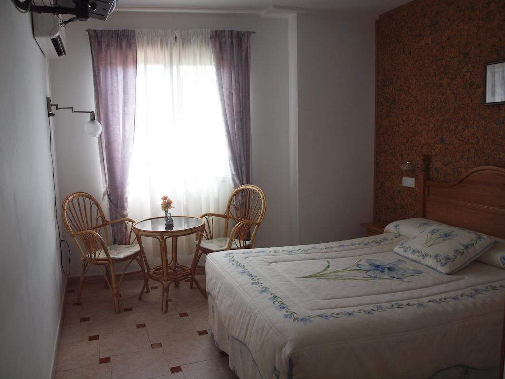 Hostal Yuste Гарганта-ла-Олья Номер фото